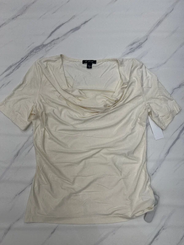 women's tops for those who want to wear pieces that are both comfortable and stylishTop Short Sleeve Designer By St. John In Cream, Size: M