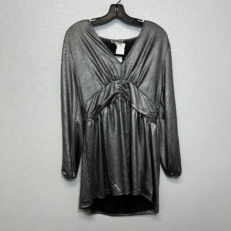 women's tops that offer a perfect blend of style, comfort, and affordabilityTunic Long Sleeve By Pleione In Silver, Size: L