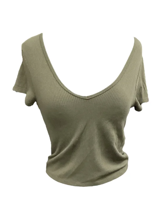 women's tops for those who want to wear pieces that are both functional and fashionableTop Short Sleeve By Wild Fable In Green, Size: S