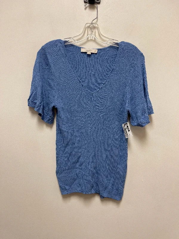 women's tops for those who want to invest in timeless piecesTop Short Sleeve By Loft In Blue, Size: M