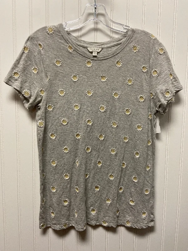 women's tops with embroidery detailsTop Short Sleeve By Lucky Brand In Grey, Size: M