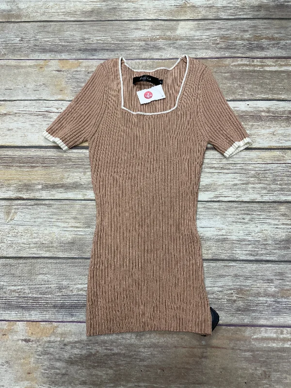 women's tops for those who love to shop for unique findsTop Short Sleeve By Cme In Brown, Size: S