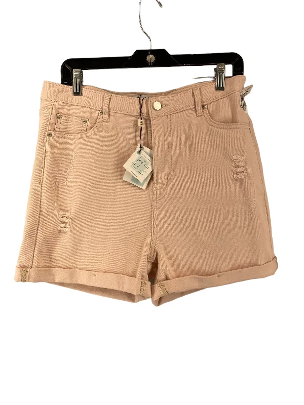 women's retro shortsShorts By Clothes Mentor  Size: L