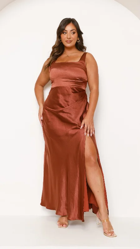 women's curve-hugging dressesAlaria Maxi Dress - Rust